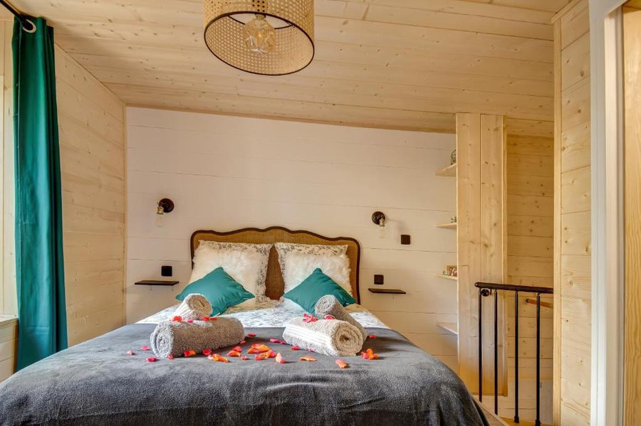 Camping Fraiteux Domaine du Chateau d O — Guest room