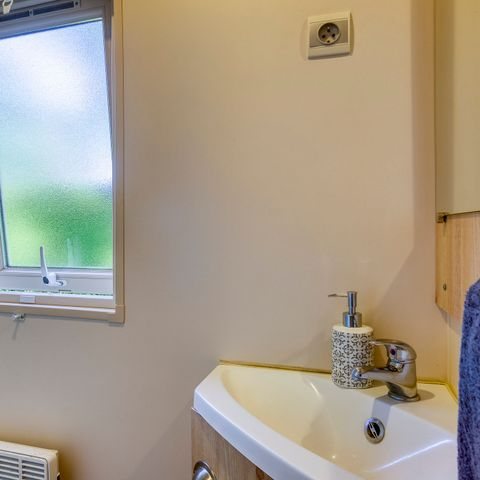 Camping Le Fort Espagnol — Bathroom