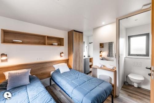 Camping Les Violettes — Guest room