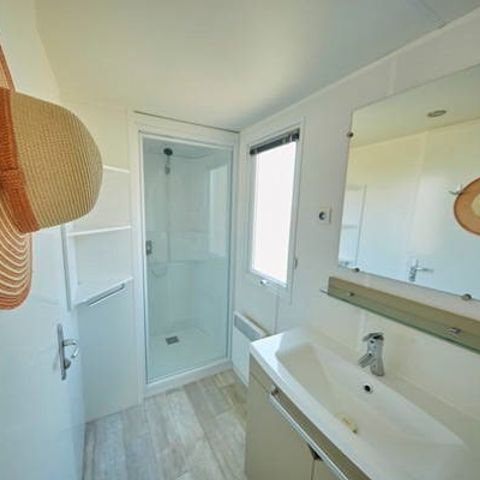 Camping Lou Pignada — Bathroom