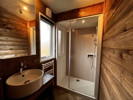 Camping Naturiste Arnaoutchot — Bathroom