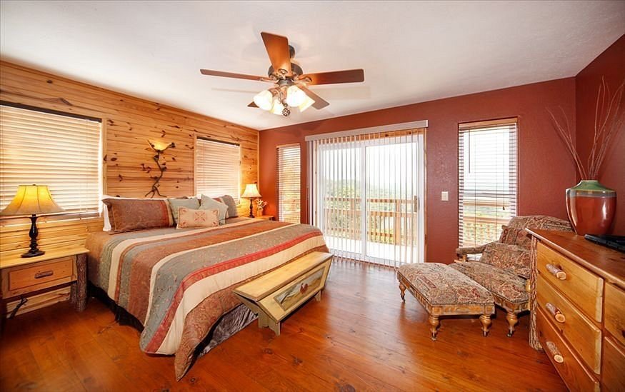 Can U Canoe Riverview Cabins — Guest room