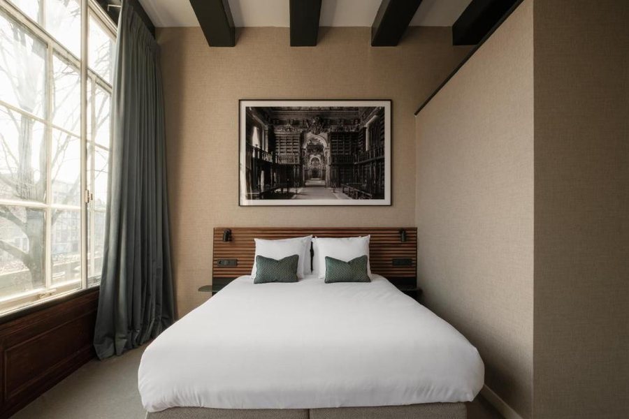 Canal House — Guest room