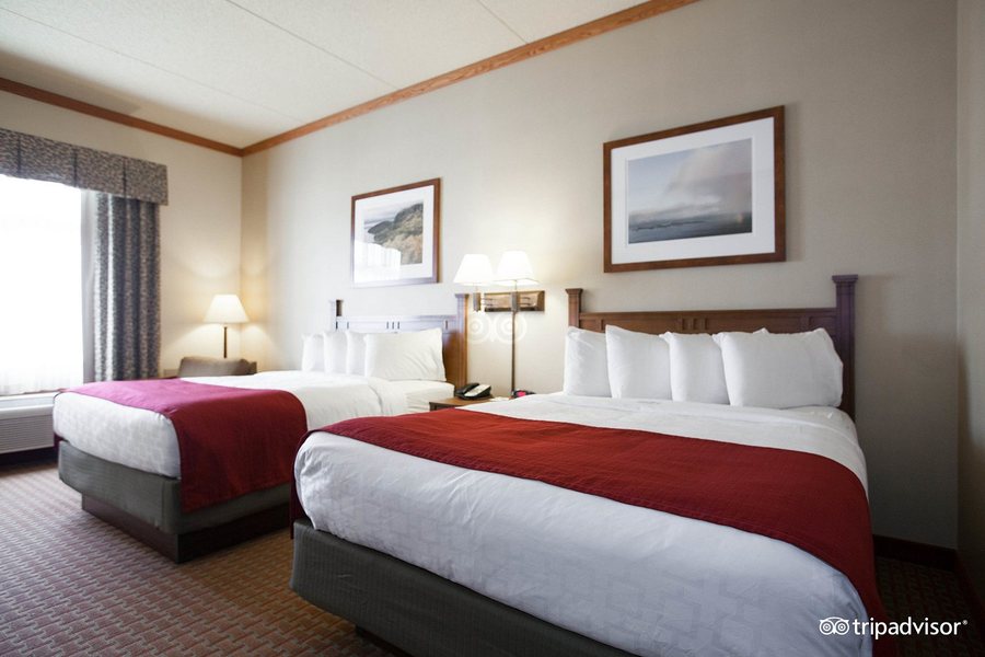 Canal Park Lodge — Guest room