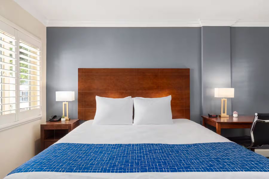 Candlestick RV Park — Guest room
