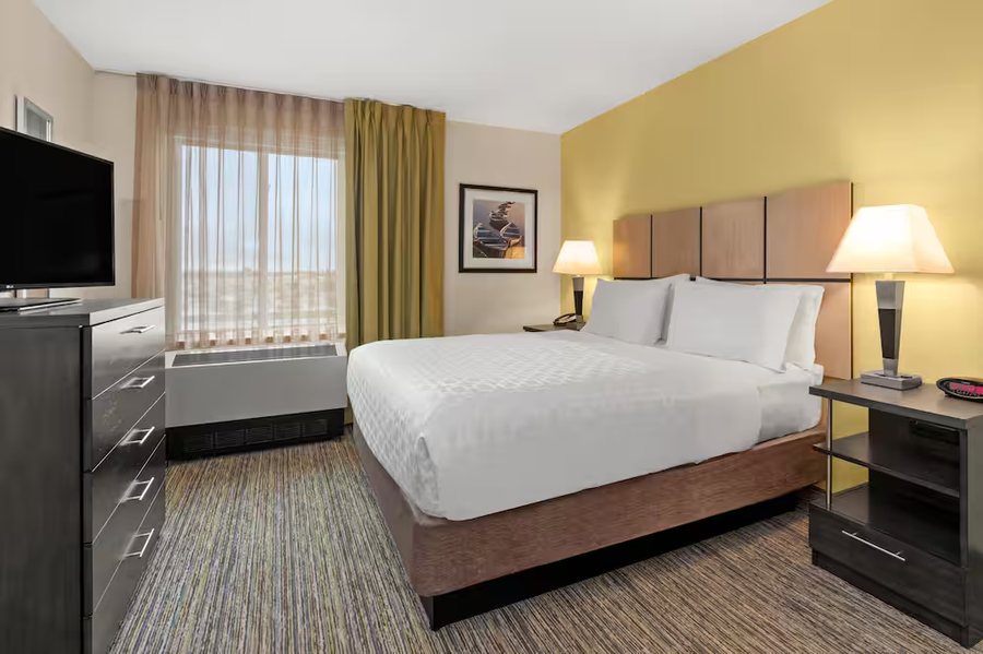 Candlewood Suites Fairbanks By IHG — Guest room