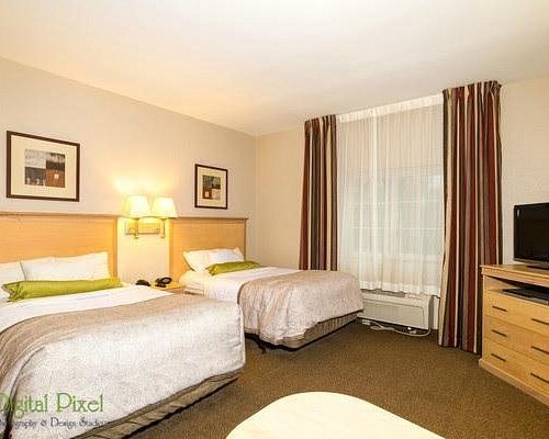 Candlewood Suites Fort Myers Sanibel Gateway by IHG — Guest room