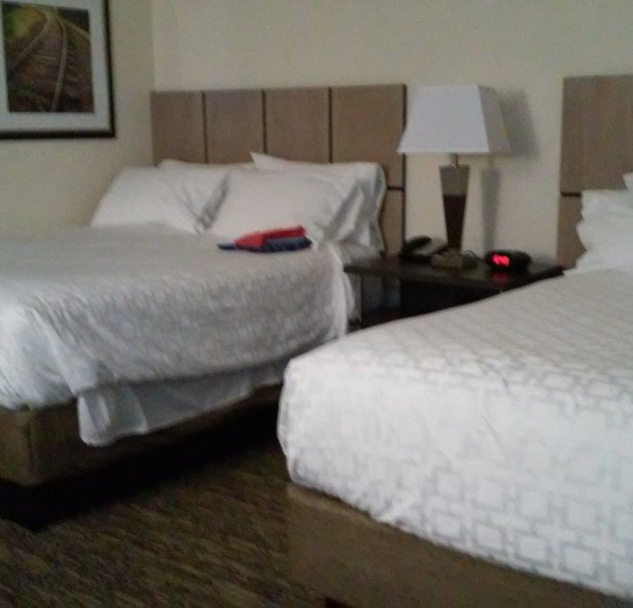 Candlewood Suites Goodlettsville by IHG — Guest room