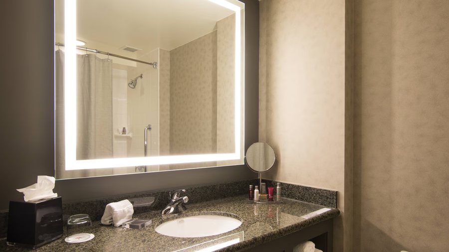 Candlewood Suites Hartford Downtown by IHG — Bathroom