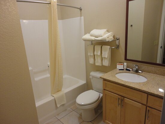 Candlewood Suites — Bathroom
