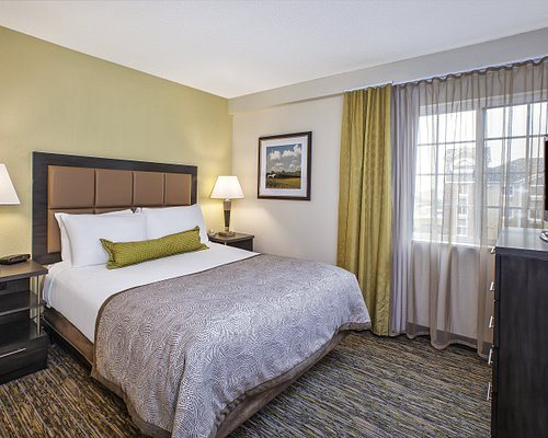 Candlewood Suites Indianapolis by IHG — Guest room