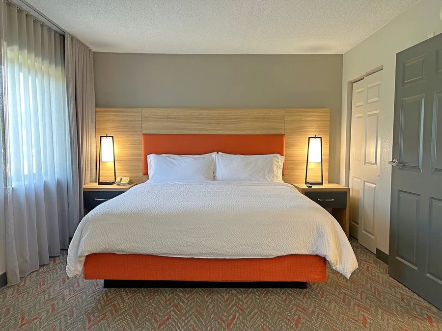 Candlewood Suites Indianapolis Dwtn Medical Dist by IHG Indianapolis Indiana — Guest room