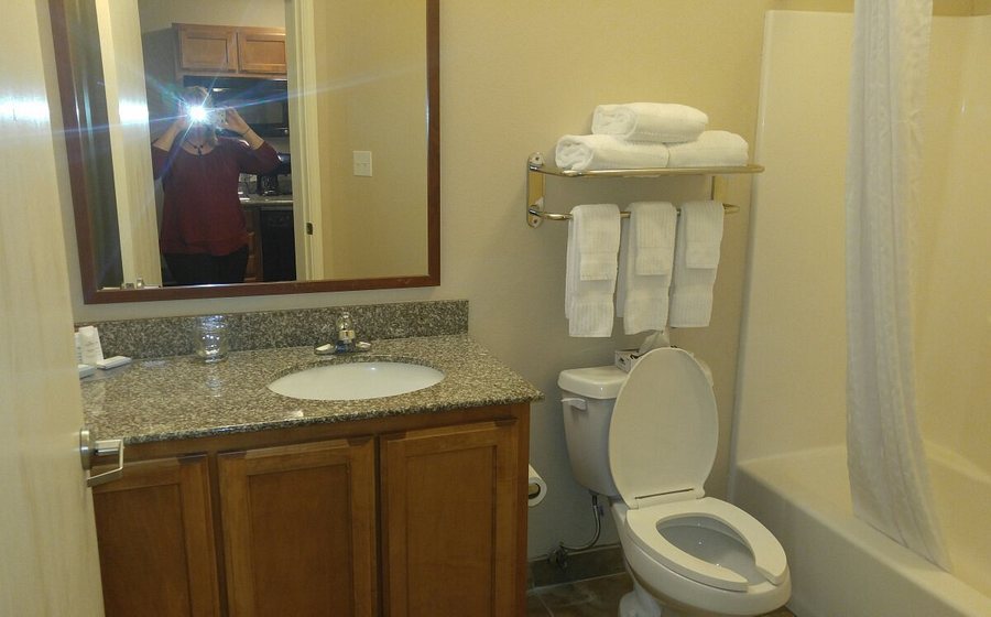 Candlewood Suites Lake Mary by IHG — Bathroom