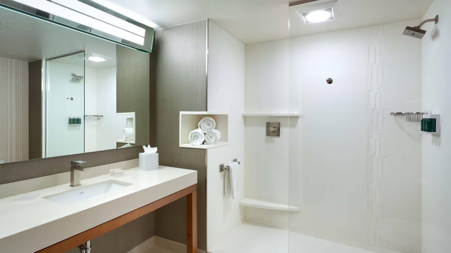 Candlewood Suites Lax Hawthorne By IHG — Bathroom