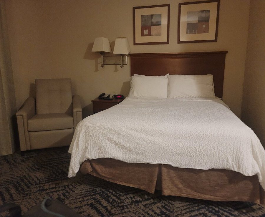Candlewood Suites Louisville NE Downtown Area by IHG — Guest room