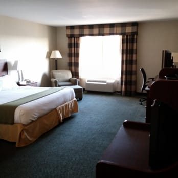 Candlewood Suites Radcliff Fort Knox by IHG — Guest room