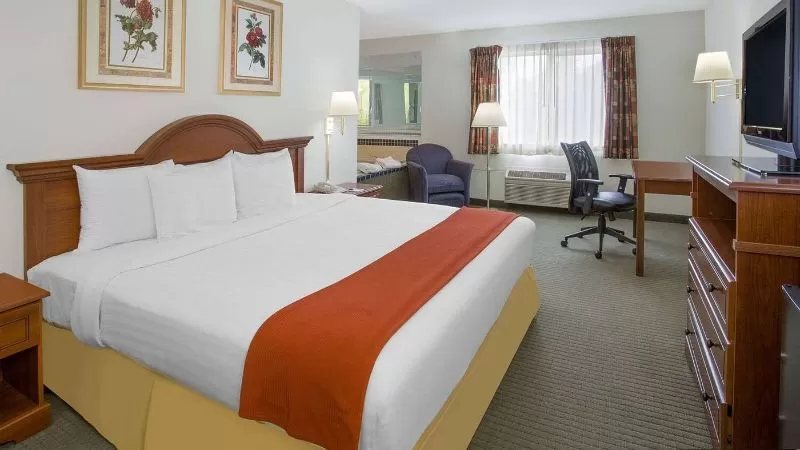 Candlewood Suites Rockford By IHG Rockford Illinois — Guest room