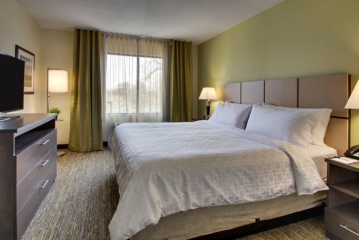 Candlewood Suites Wichita Falls Maurine St by IHG — Guest room