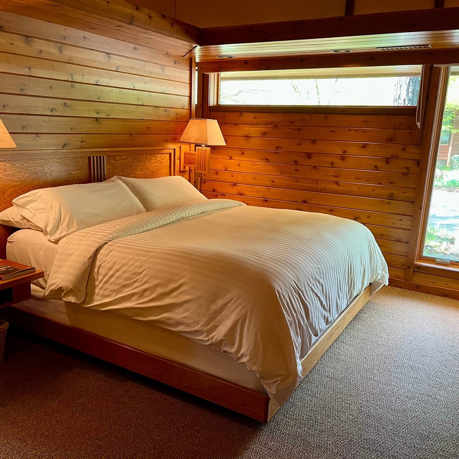 Canoe Bay — Guest room
