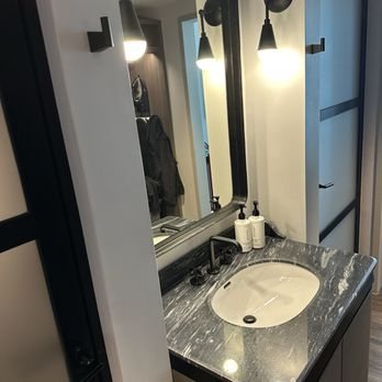 Canopy by Hilton San Francisco SoMa — Bathroom