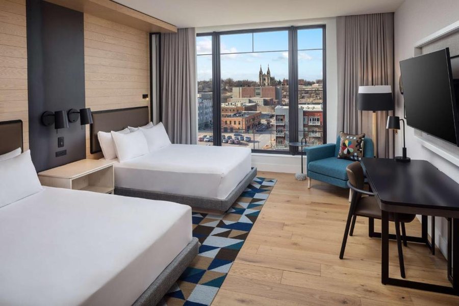 Canopy By Hilton Sioux Falls Downtown Sioux Falls South Dakota — Guest room