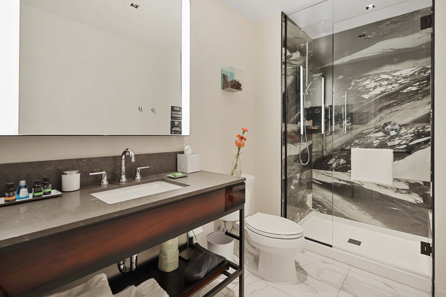 Canopy by Hilton Tempe Downtown — Bathroom