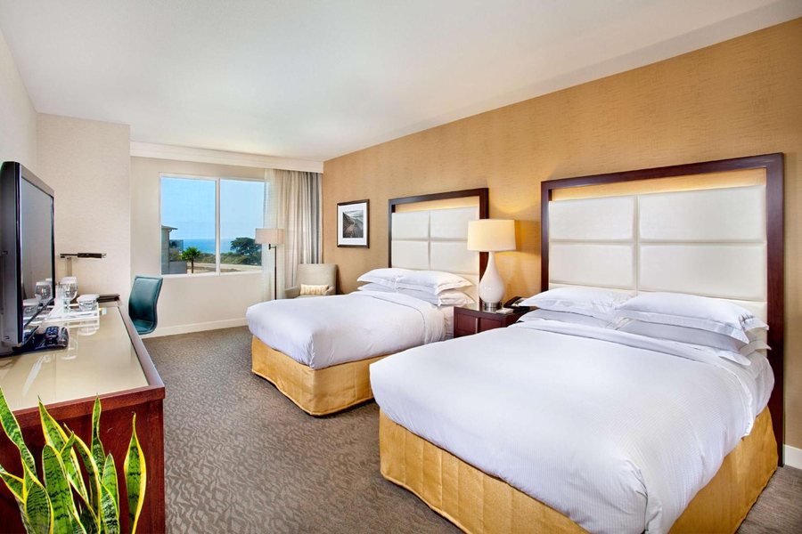 Cape Rey Carlsbad Beach A Hilton Resort And Spa — Guest room