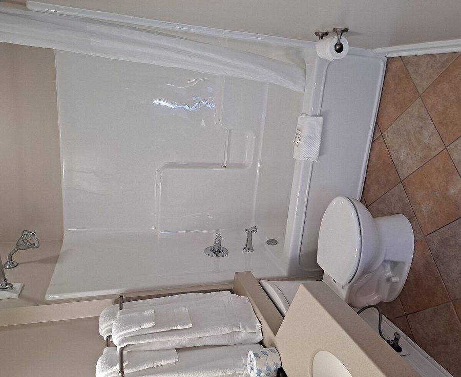 Cape San Blas Inn — Bathroom