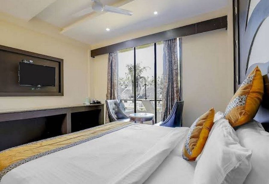 Capital O 1206 Hotel Silver Stone — Guest room