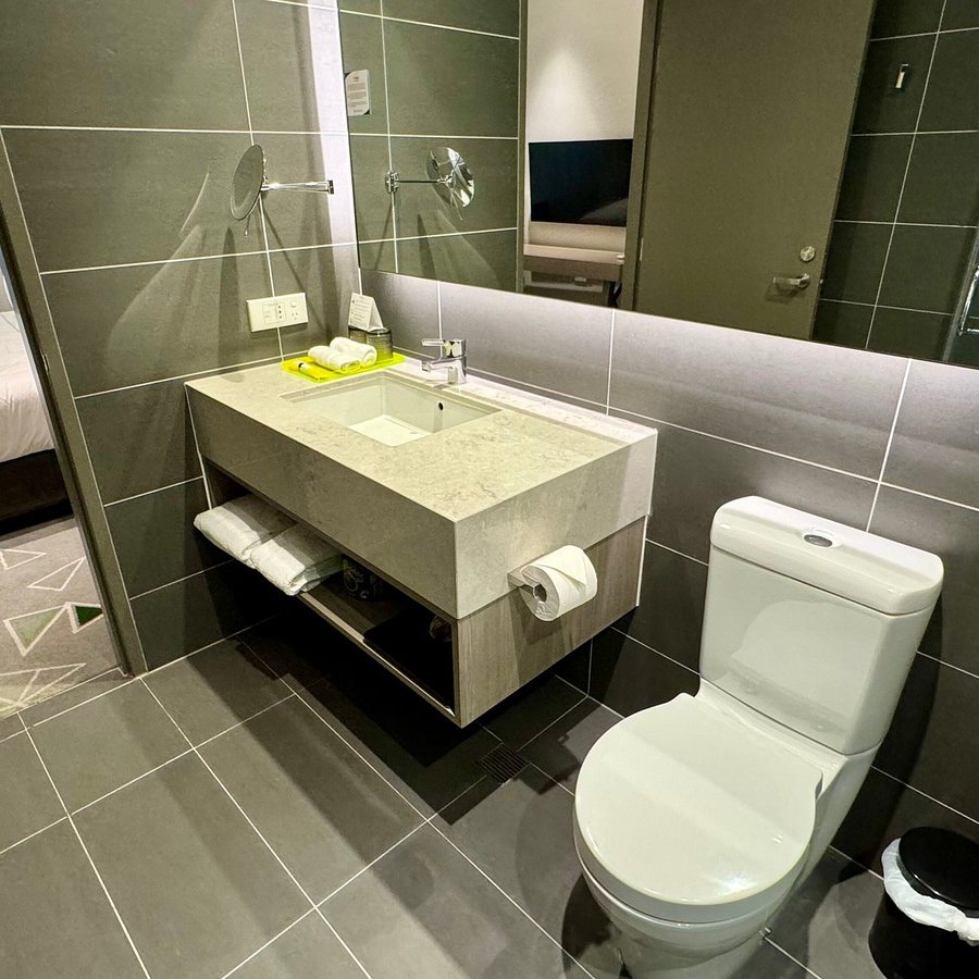 Capri By Fraser Brisbane — Bathroom