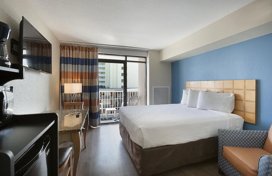 Captain s Quarters Resort — Guest room