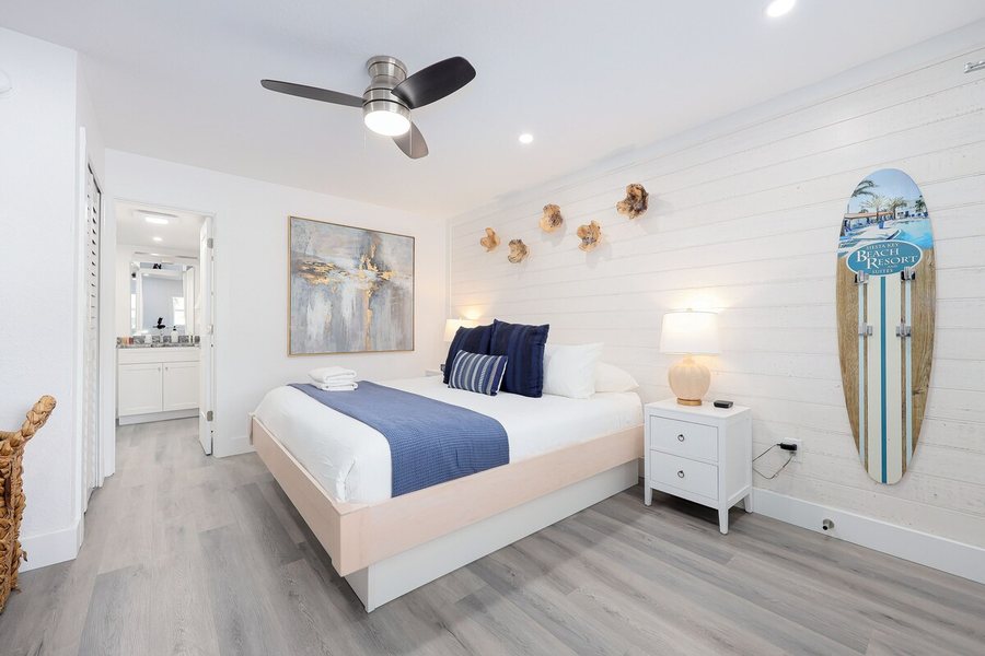 Captiva Beach Resort — Guest room