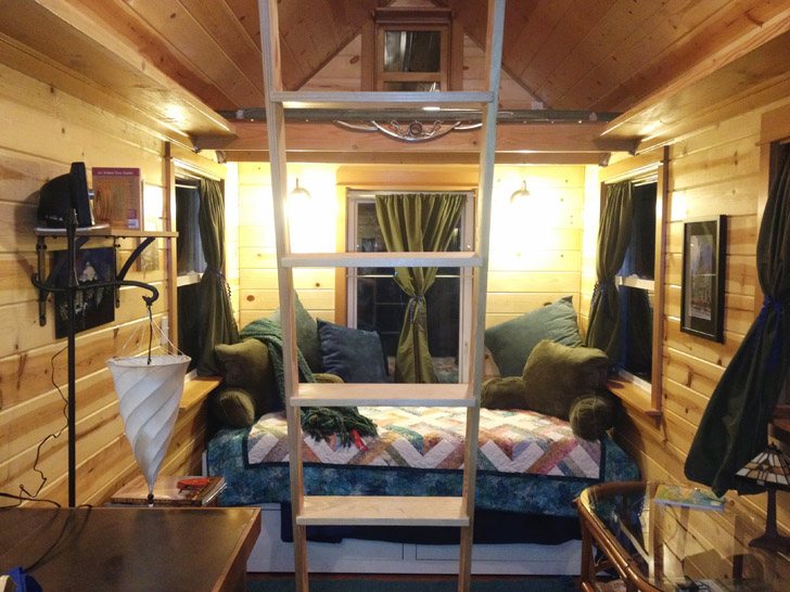 Caravan The Tiny House Hotel — Guest room