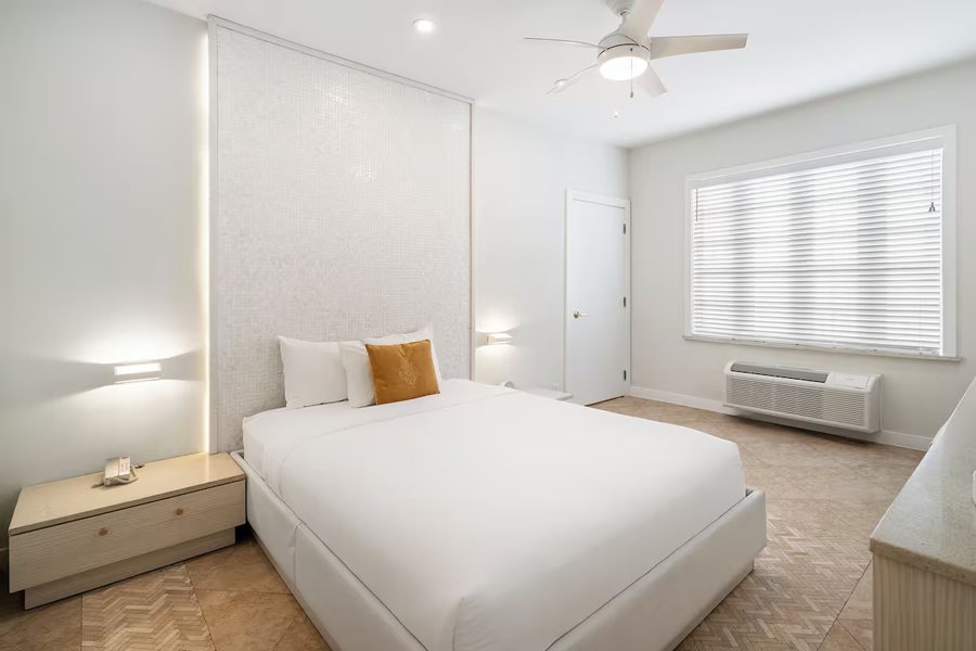 Cardozo South Beach Miami Beach Florida — Guest room