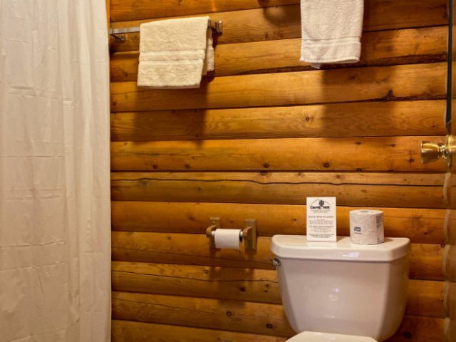 Caribou Cabins — Bathroom