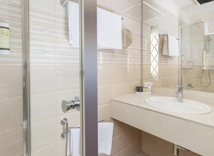 Carlton Hotel Buda Castle — Bathroom