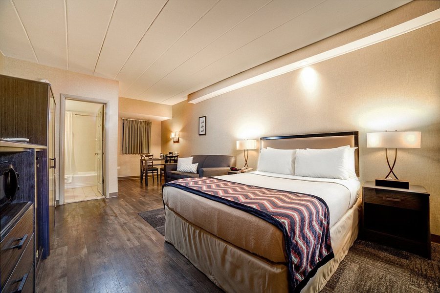 Carlton Inn Midway — Guest room