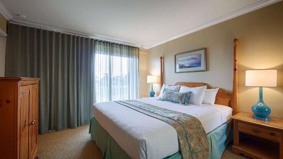 Carmel Bay View Inn — Guest room