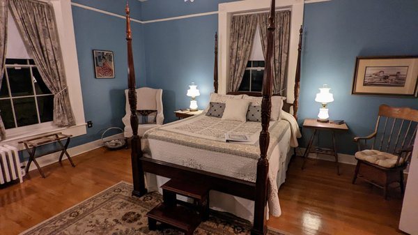 Carriage Inn Bed and Breakfast — Guest room