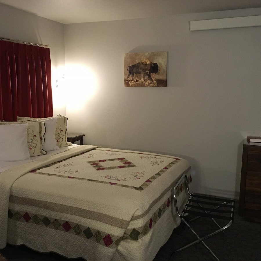 Carter Mountain Motel — Guest room