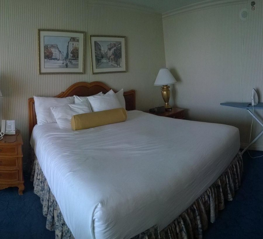 Casa Bella Inn Los Angeles California — Guest room