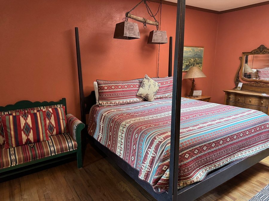 Casa Benavides Historic Inn Taos Taos County New Mexico — Guest room