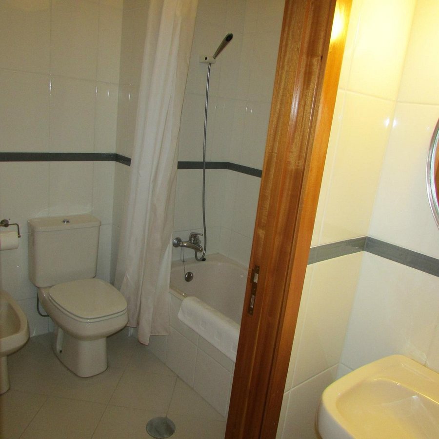 Casa Camelia — Bathroom