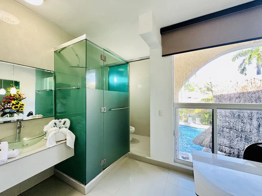 Casa Caribe Cancun — Bathroom