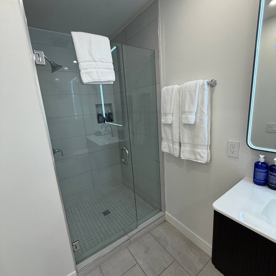 Casa Cody — Bathroom