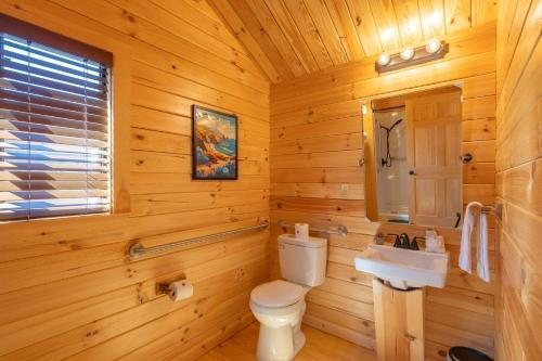 Casa de Fruta — Bathroom