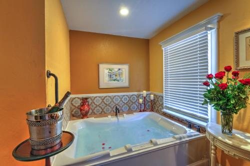 Casa De Solana Bed and Breakfast — Bathroom