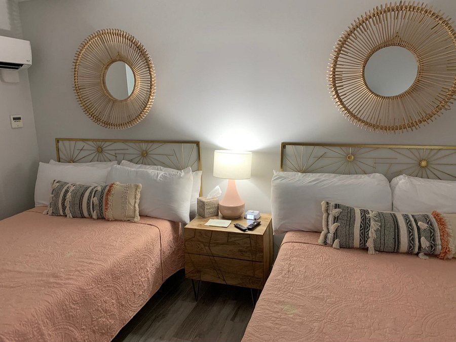 Casa Del Mar — Guest room