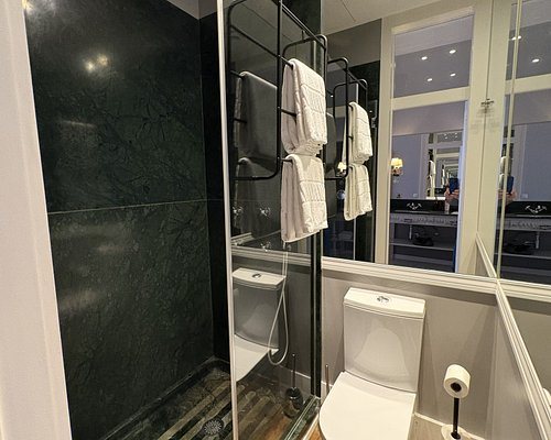 Casa do Barao — Bathroom