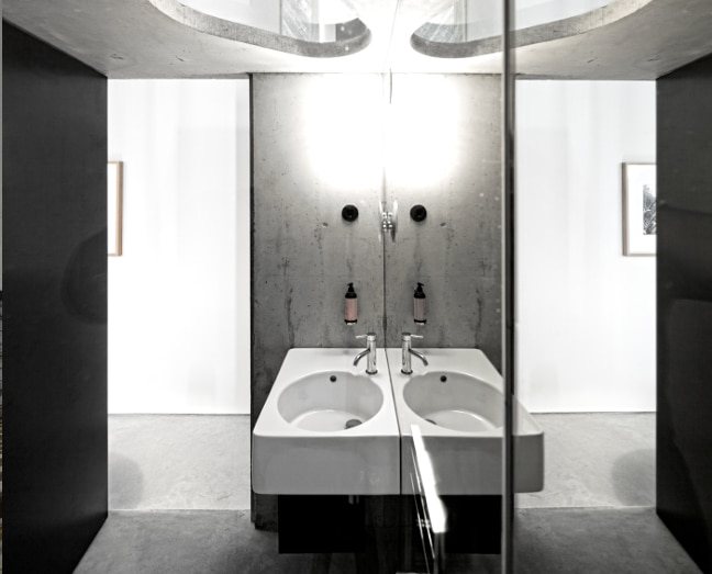 Casa do Conto arts residence — Bathroom